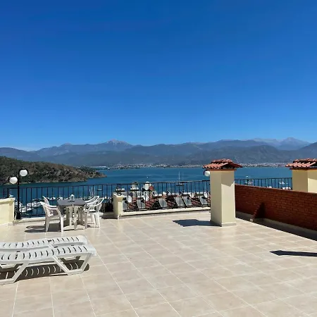 Terrace Flat With Amazing View *